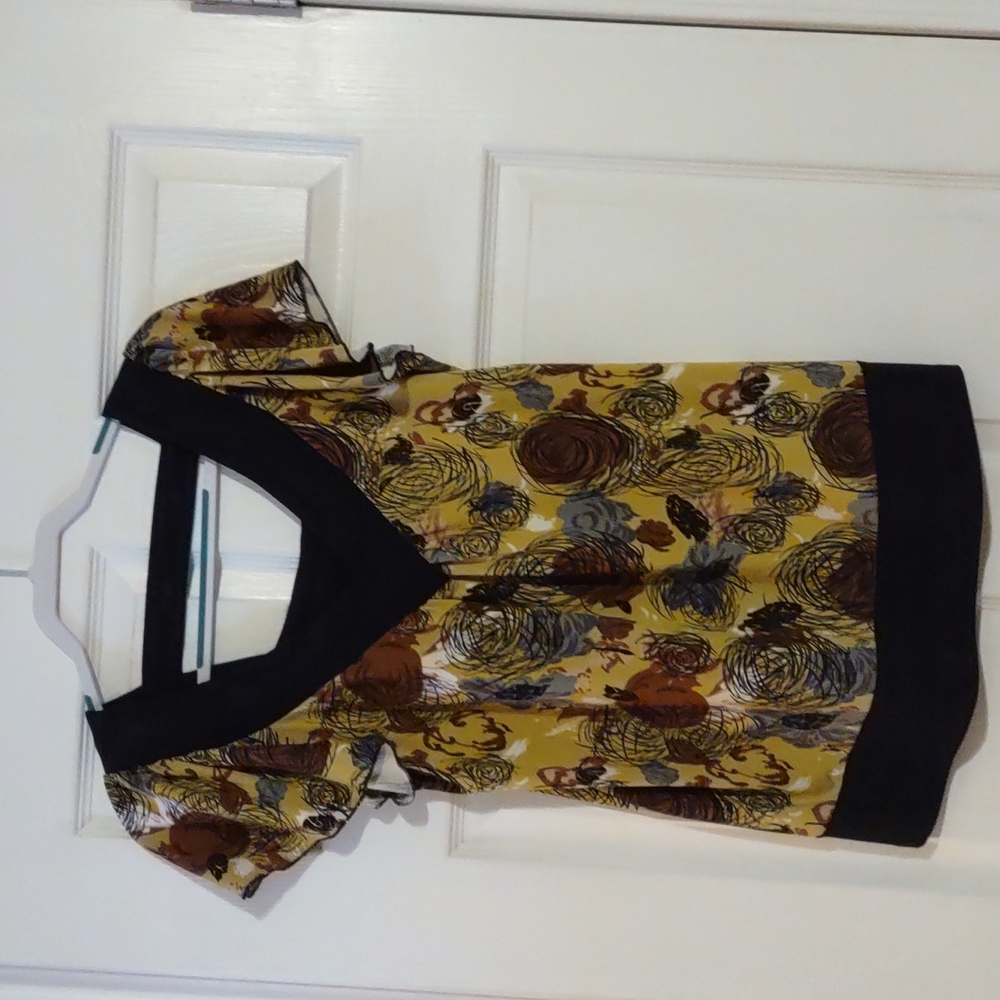 Women's top 95% Polyester 5%  Spandex